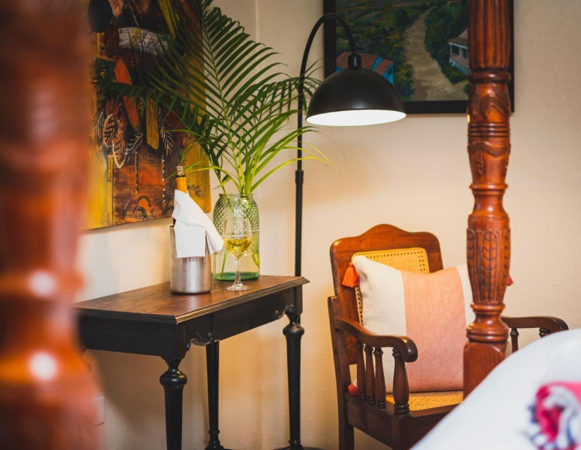 Puertas Bed & Breakfast Векес Екстериор снимка